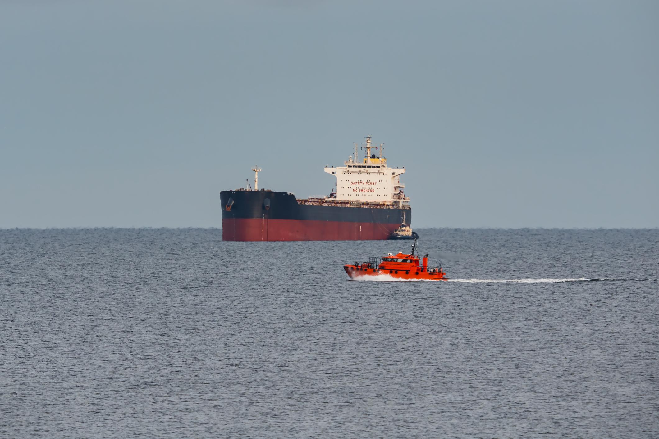 lauch boat photo